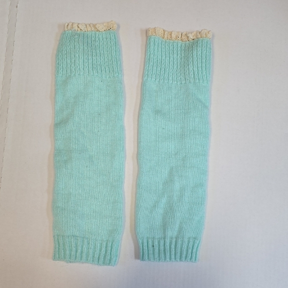 Mint Leg Warmers with Black Buttons - Picture 3 of 4